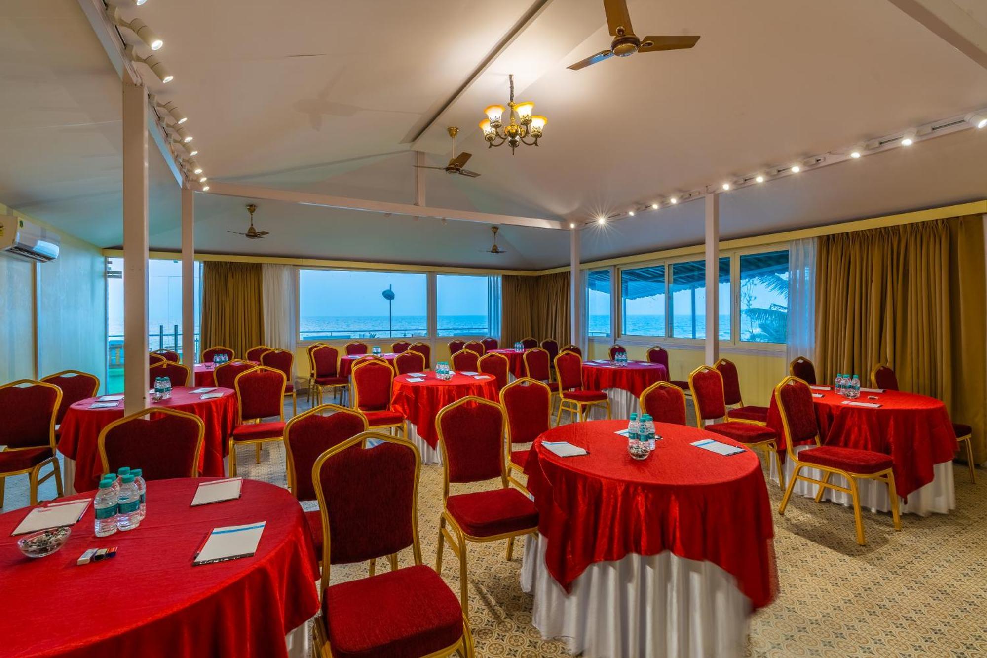 La Cabana Beach & Spa, By Ashvem Beach Mandrem Extérieur photo